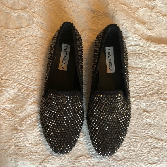 Steve Madden Shoes - NWB ‼️ Steve Madden studded loafers